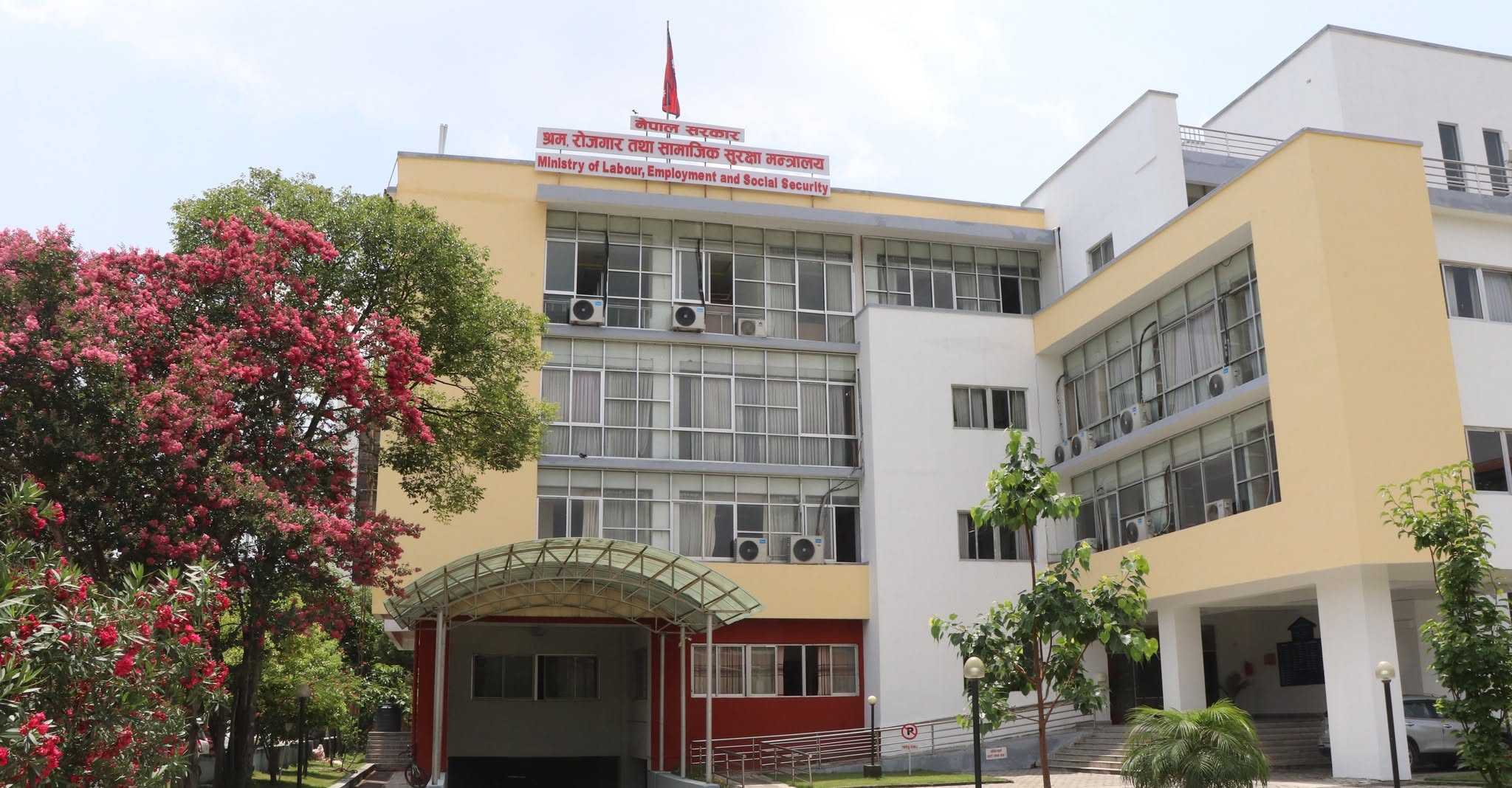 श्रमिकहरूलाई न्यूनतम पारिश्रमिक नदिनेलाई कारबाही गर्ने चेतावनी